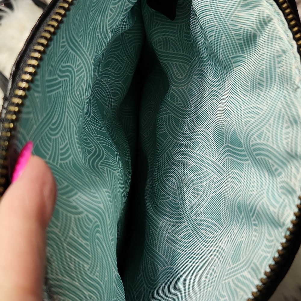 The Sak Silverlake Leather Crossbody Bag - Picture 7 of 16